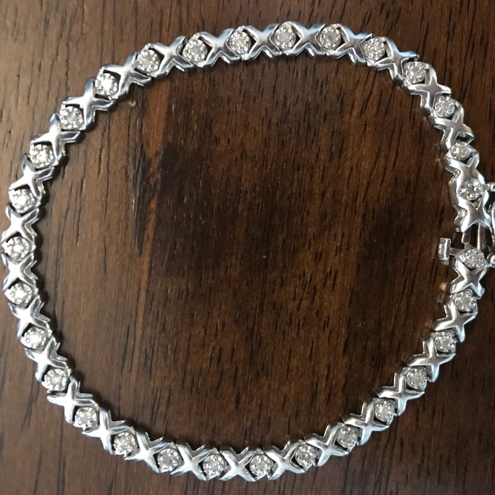 Diamond Accent "XO" Link Bracelet